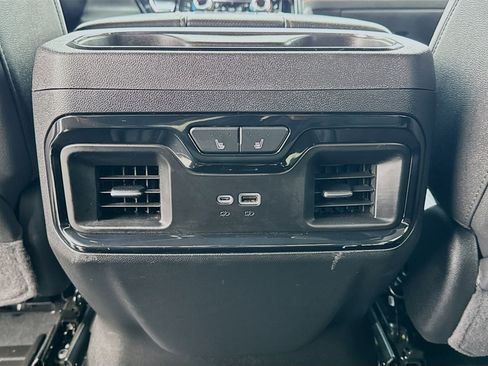 Used 2025 GMC Sierra 3500 AT4 w/ AT4 Premium Plus Package AWD/4WD image 17