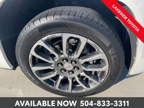 Used 2021 GMC Acadia Denali w/ Denali Technology Package image 14