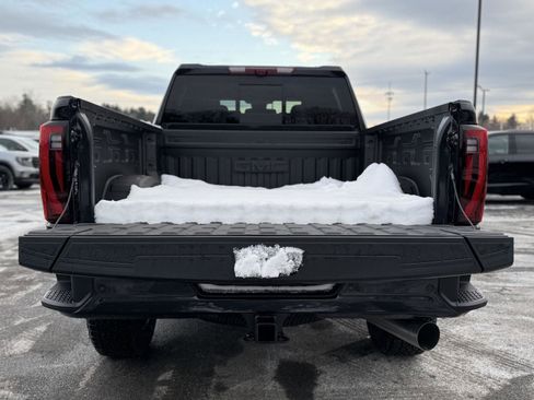 New 2026 GMC Sierra 2500 Denali w/ Denali Reserve Package image 11