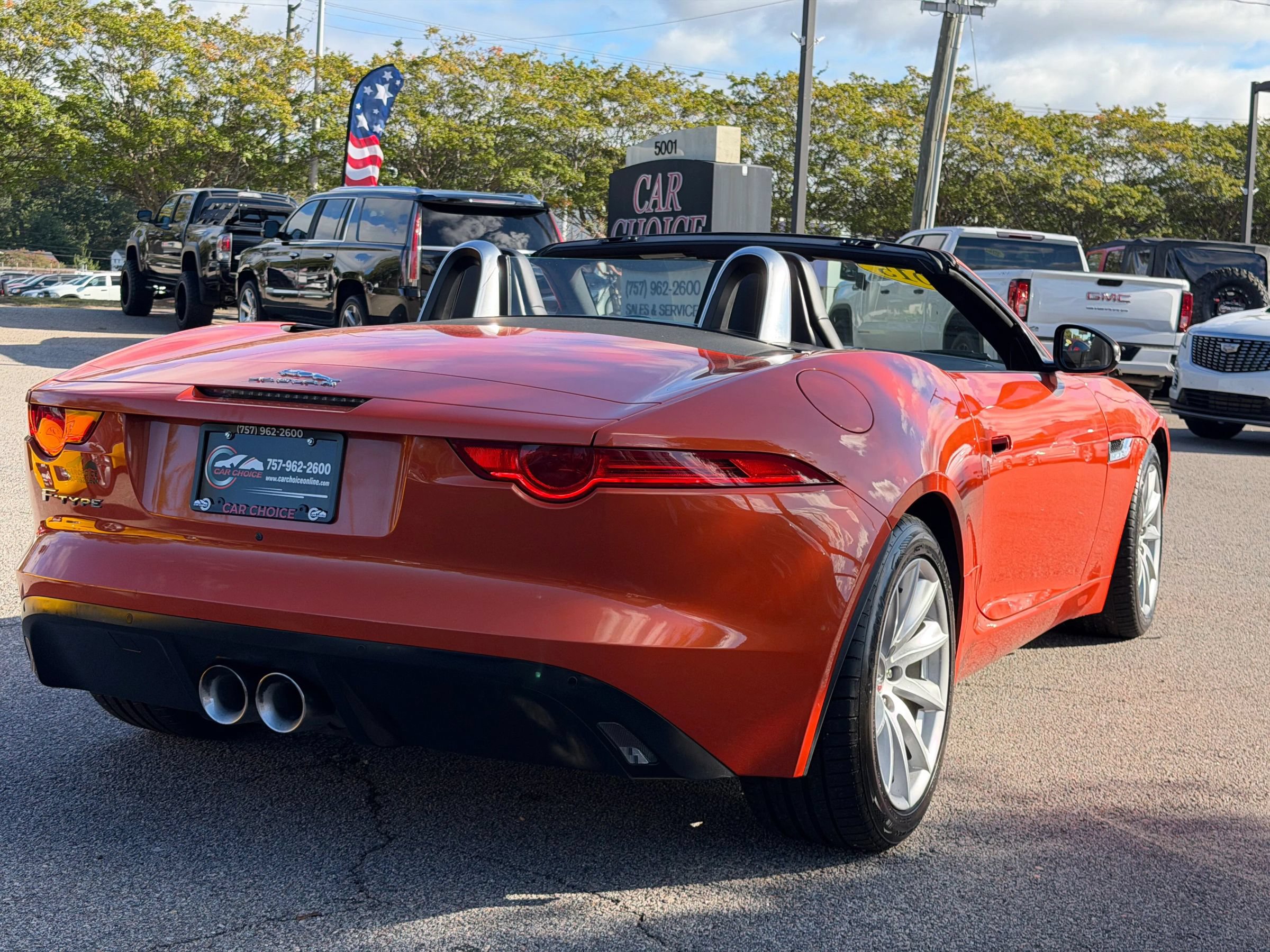 Used 2015 Jaguar F-TYPE Convertible RWD image 8