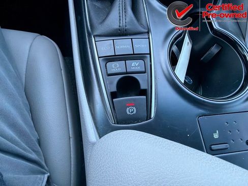 Used 2018 Toyota Camry SE w/ Audio Package FWD image 62