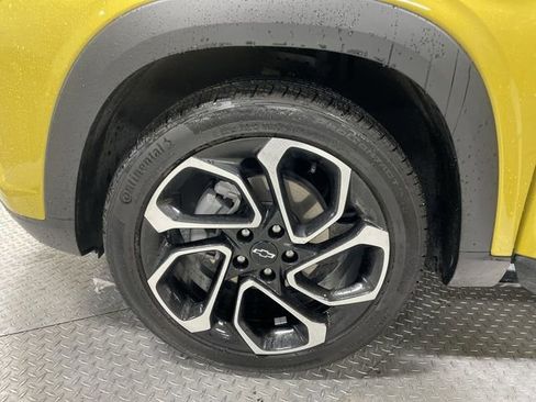 Used 2024 Chevrolet Trax RS w/ Sunroof Package image 10