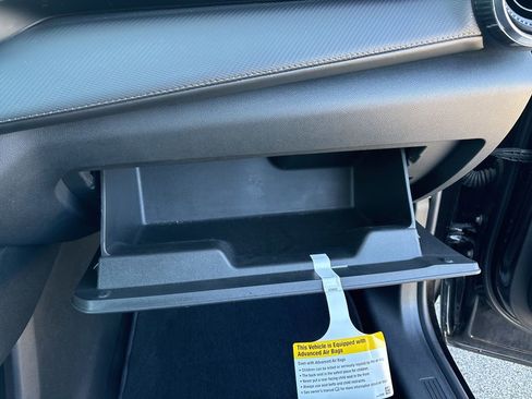 Used 2025 Chevrolet Equinox LT image 20