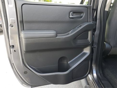 Used 2022 Nissan Frontier S image 15