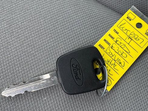 Used 2017 Ford E-350 and Econoline 350 Super Duty w/ Exterior Upgrade Package image 9