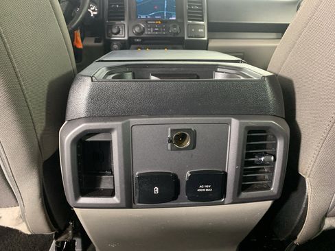 Used 2018 Ford F150 XLT w/ Equipment Group 302A Luxury image 32