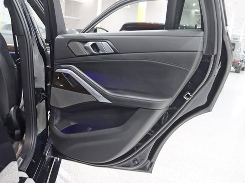 Used 2023 BMW X6 xDrive40i w/ M Sport Package AWD/4WD image 40