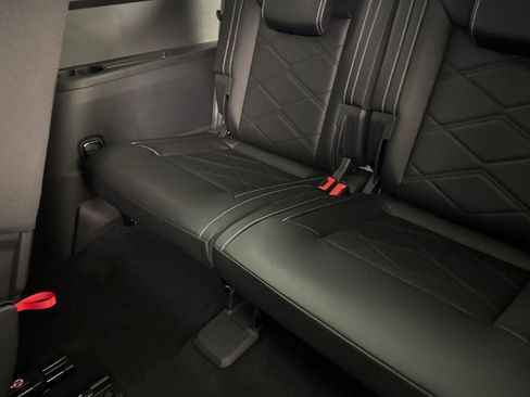 New 2026 Volkswagen Atlas SE image 14