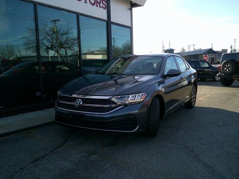 Used 2024 Volkswagen Jetta S image 2