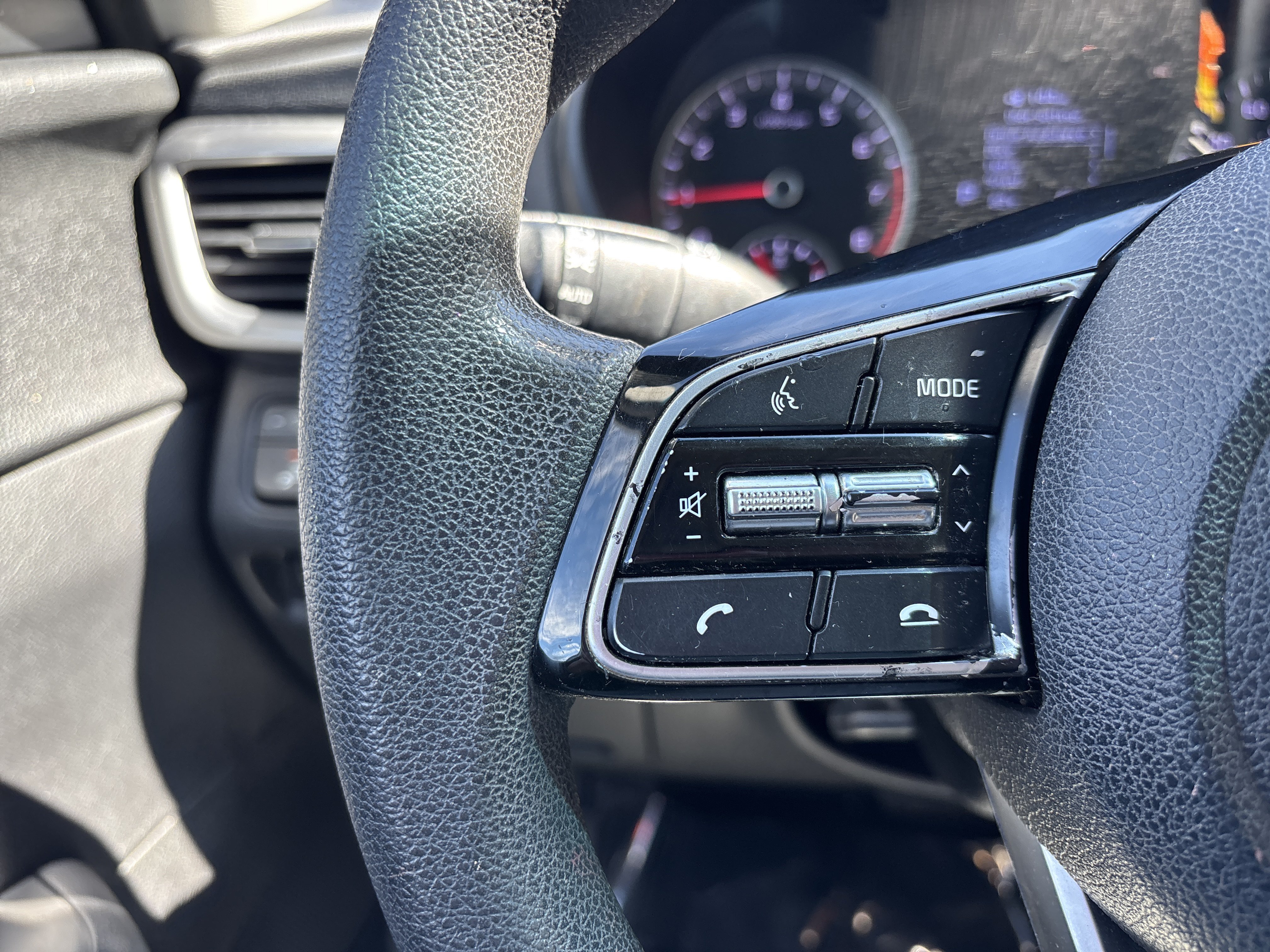 Used 2020 Kia Optima LX FWD image 26