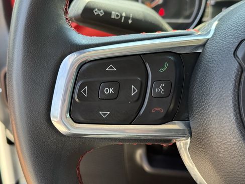 Used 2023 Jeep Gladiator Rubicon w/ LED Lighting Group AWD/4WD image 17