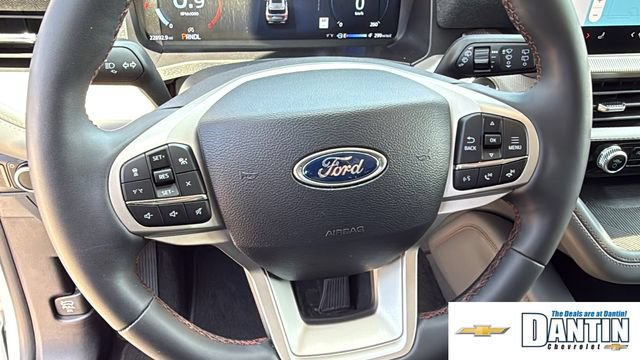 Used 2025 Ford Explorer Active RWD image 19