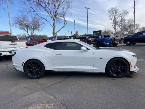 Used 2021 Chevrolet Camaro SS image 2