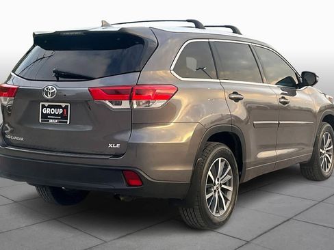 Used 2017 Toyota Highlander XLE image 13