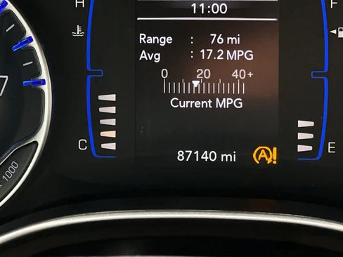 Used 2022 Chrysler Voyager LX FWD image 25