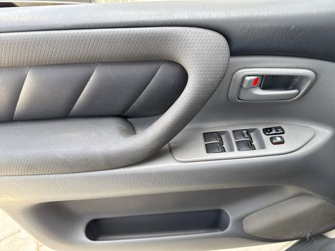 Used 1998 Toyota Land Cruiser 4dr 4WD image 31