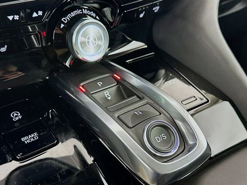 Used 2025 Acura MDX SH-AWD w/ Technology Package image 25