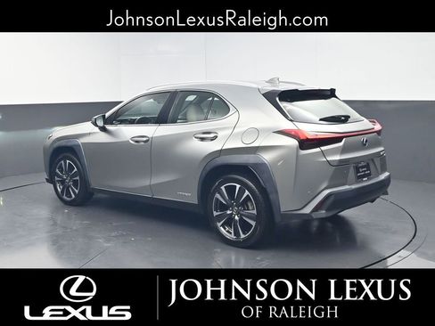 Used 2022 Lexus UX 250h w/ Accessory Package (Z1) image 7