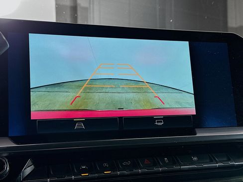 Used 2023 Chevrolet Silverado 1500 LT image 23