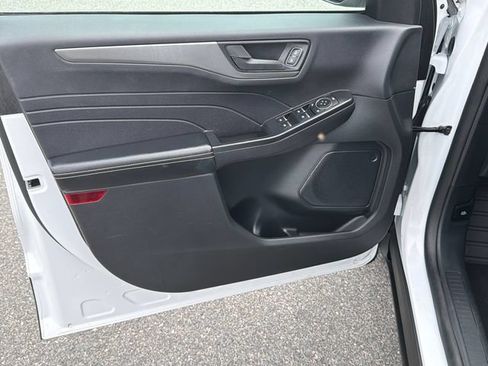 Used 2025 Ford Escape Active FWD image 10