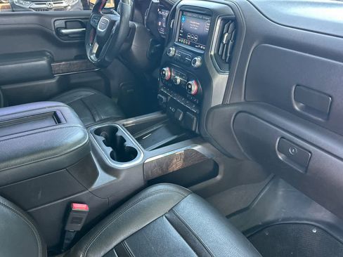 Used 2019 GMC Sierra 1500 Denali w/ Technology Package AWD/4WD image 17