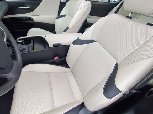 Used 2024 Lexus ES 350 w/ Premium Package FWD image 12