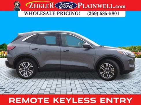 Used 2022 Ford Escape SEL image 6