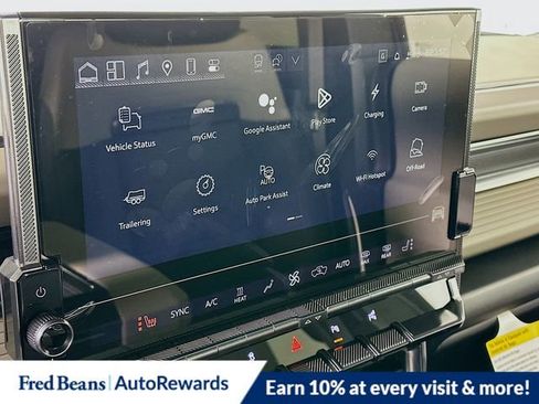 New 2026 GMC Hummer EV 4x4 Crew Cab image 8