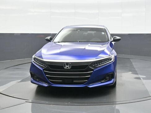 Used 2022 Honda Accord Sport image 2