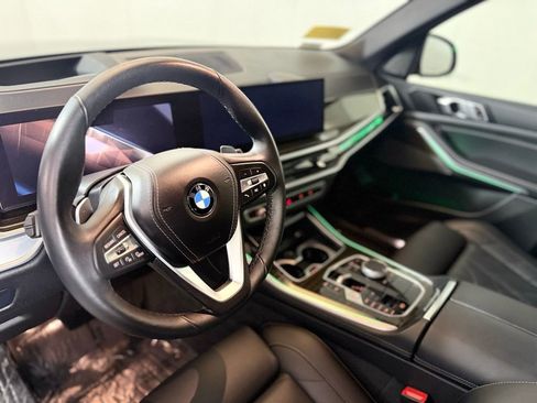 Used 2024 BMW X5 xDrive40i AWD/4WD image 18