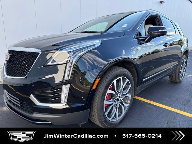 Certified 2025 Cadillac XT5 Sportv w/ Technology Package AWD/4WD image 1