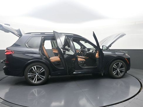 Used 2025 BMW X7 xDrive40i w/ M Sport Package image 46