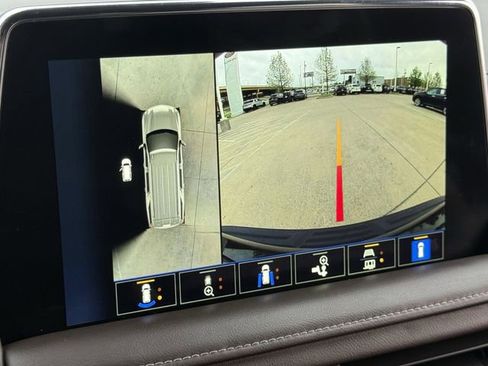 Used 2024 Chevrolet Tahoe Z71 w/ Luxury Package image 17