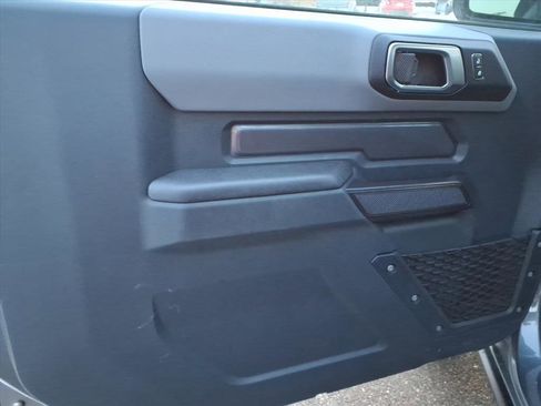 Used 2024 Ford Bronco Black Diamond image 12