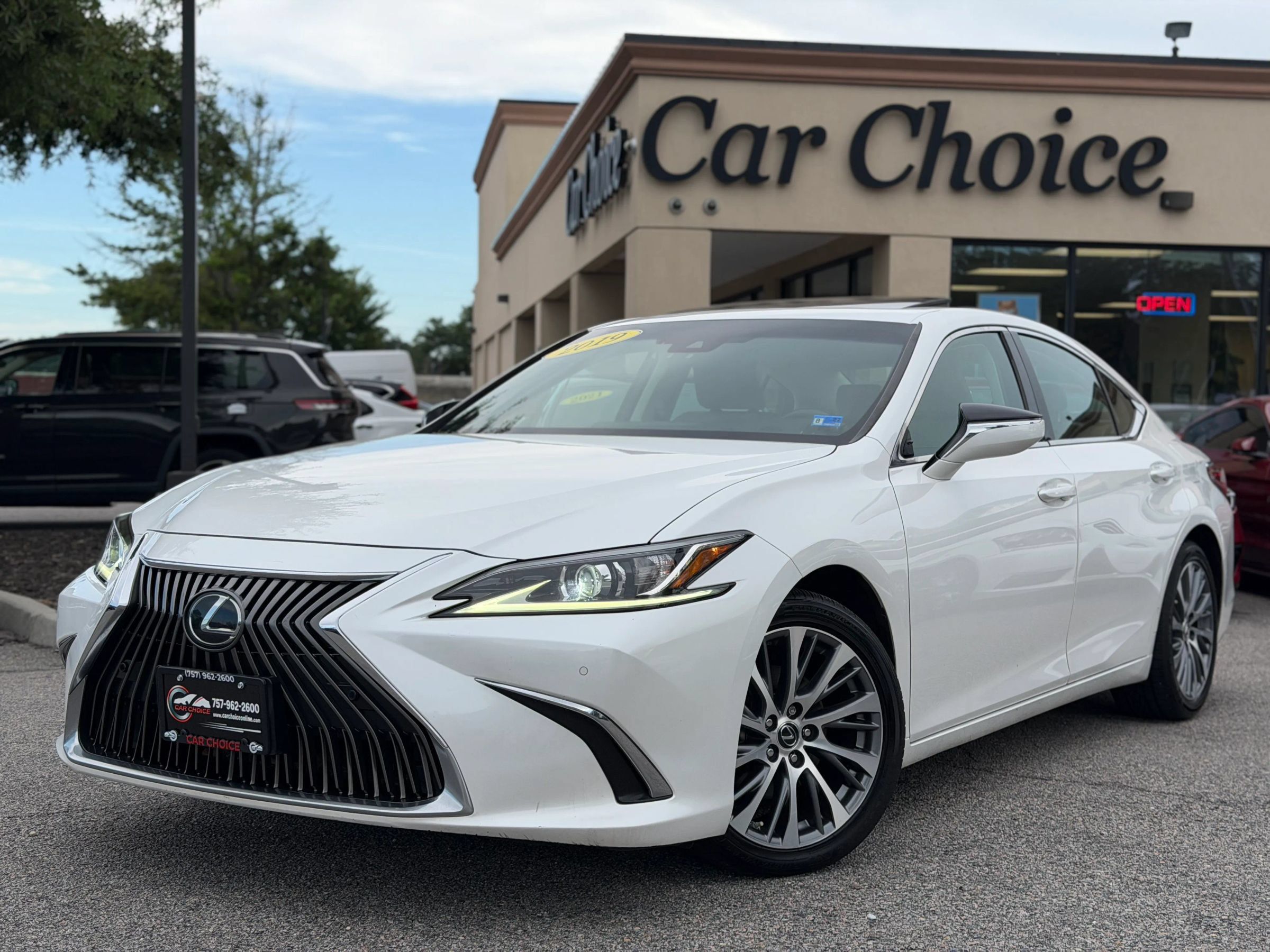 Used 2019 Lexus ES 350 w/ Premium Package FWD image 1