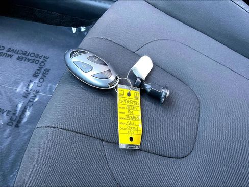 Certified 2025 Hyundai Elantra SEL FWD image 15