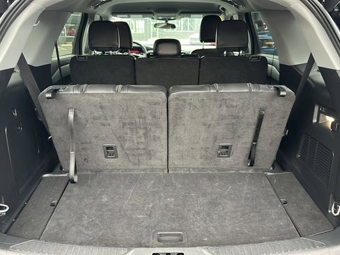 Used 2024 Ford Explorer XLT w/ Equipment Group 202A image 22