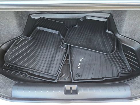 Used 2019 Honda Civic EX-L image 9