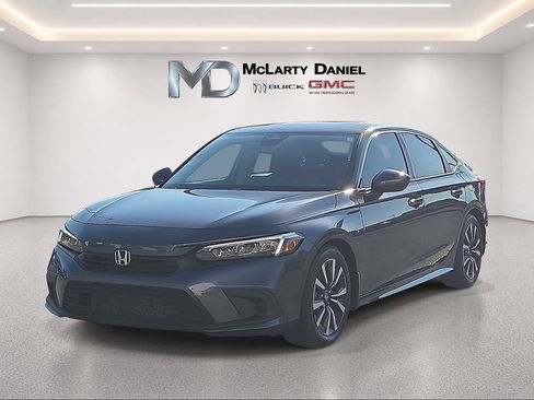 Used 2023 Honda Civic EX image 3