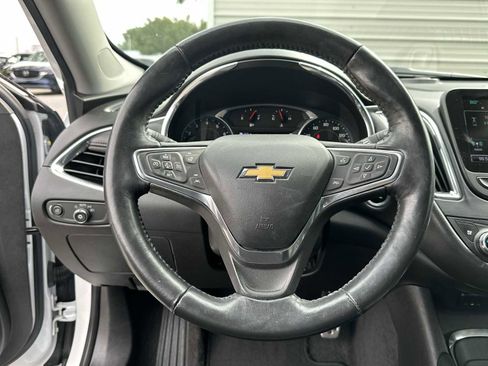 Certified 2017 Chevrolet Malibu Premier w/ Premier Sun and Wheel Package FWD image 29