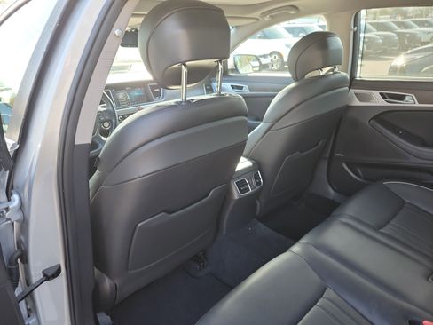 Used 2018 Genesis G80 3.8 w/ Option Group 03 image 15