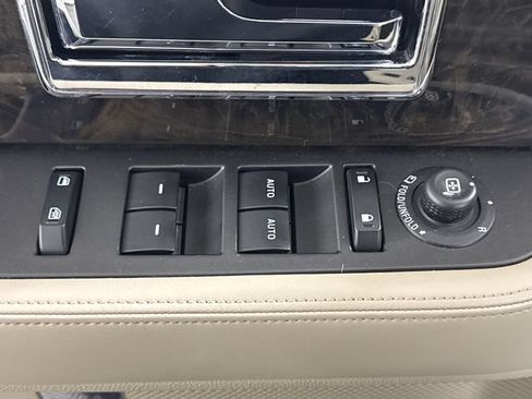 Used 2015 Lincoln Navigator 4WD image 53