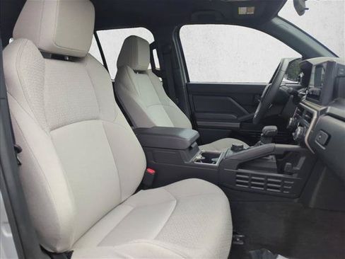 Certified 2025 Toyota 4Runner SR5 AWD/4WD image 28