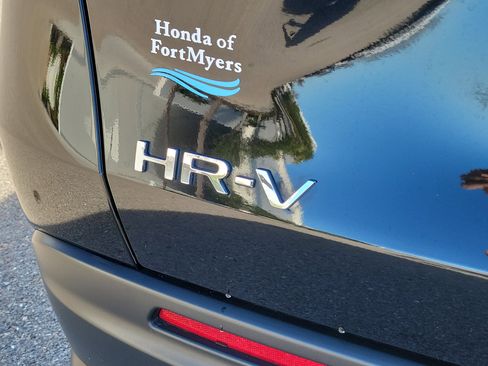 Used 2024 Honda HR-V LX image 10