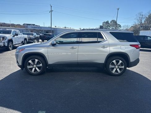 Used 2018 Chevrolet Traverse LT image 4