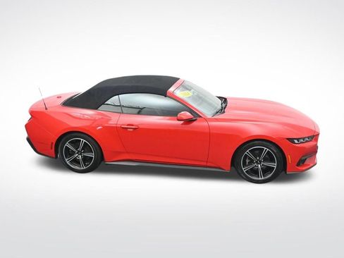Used 2024 Ford Mustang Convertible image 24
