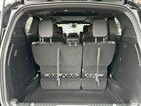 New 2026 Chrysler Pacifica Select w/ S Appearance Package FWD image 8