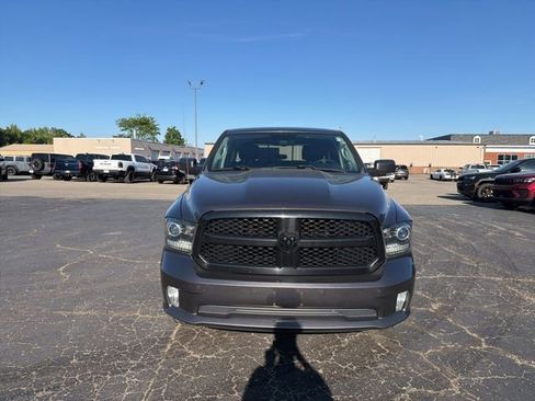 Used 2018 RAM 1500 Sport w/ Quick Order Package 26Q Night AWD/4WD image 3