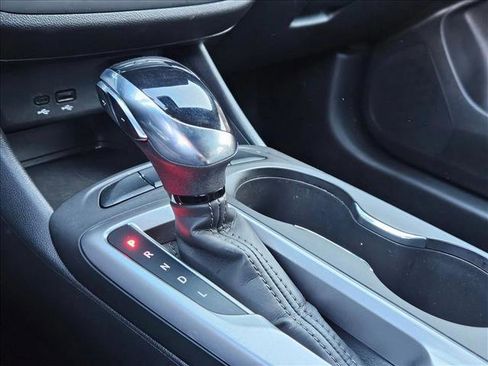 Used 2025 Buick Envista Preferred image 12