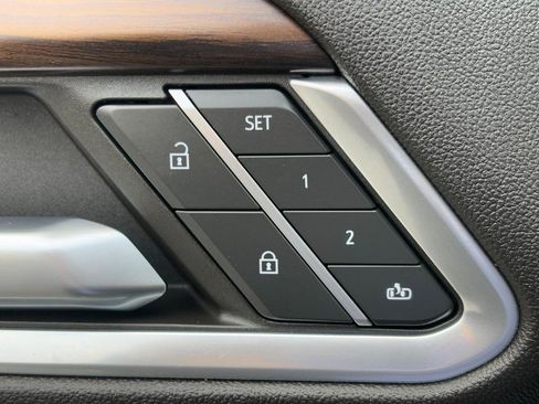 Used 2022 GMC Sierra 1500 SLT image 27